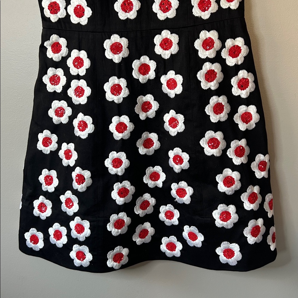 Alice + Olivia Lindsay Floral Sequins Embroidered Dress Black Red White - Picture 7 of 14